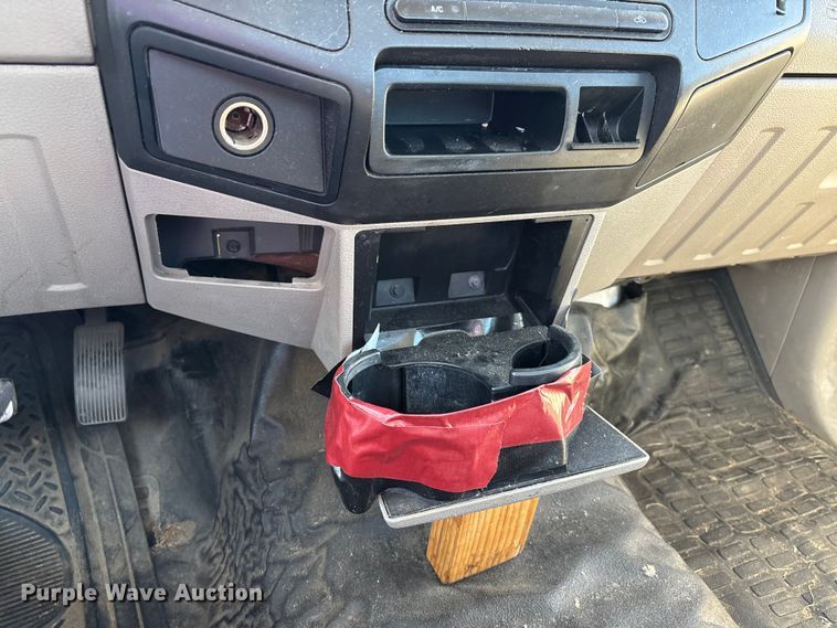 image for item DV4335 2008 Ford F250 Super Duty utility bed pickup truck