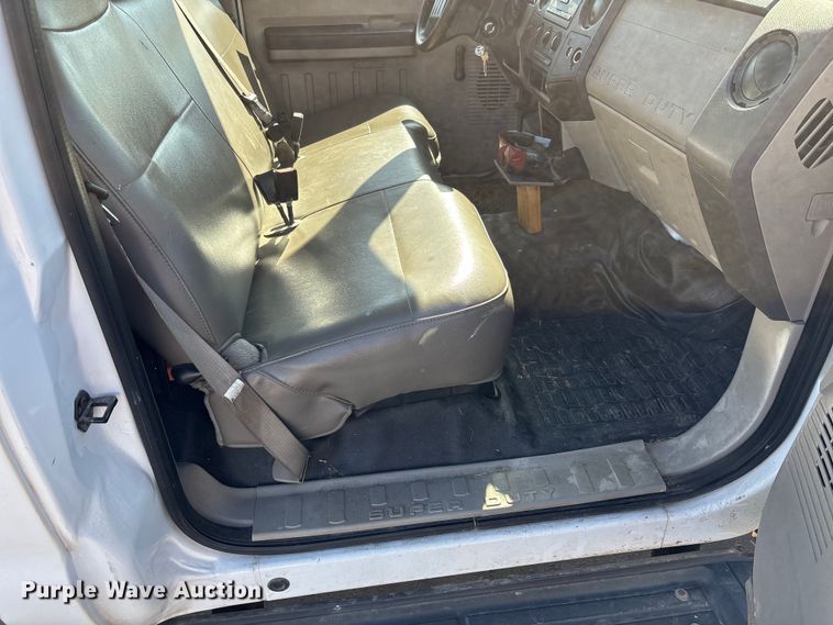 image for item DV4335 2008 Ford F250 Super Duty utility bed pickup truck