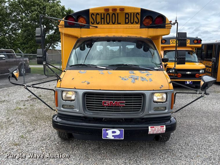 image for item DZ4458 2001 GMC Savana school bus