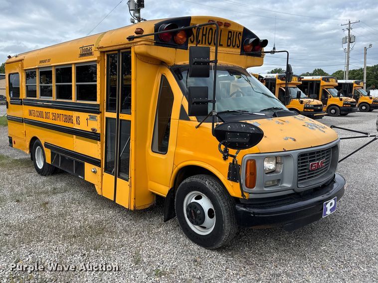 image for item DZ4458 2001 GMC Savana school bus