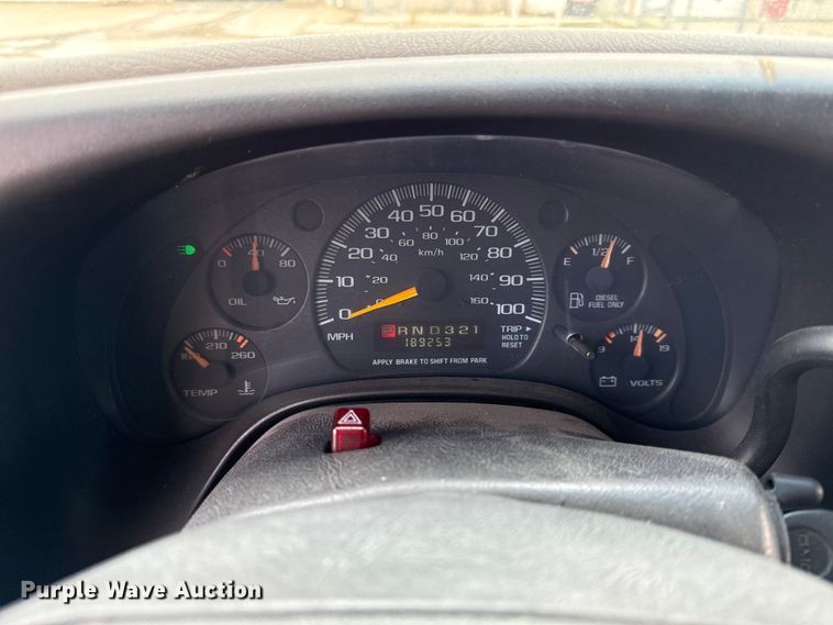 image for item DZ4458 2001 GMC Savana school bus