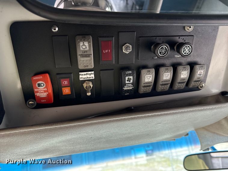 image for item DZ4458 2001 GMC Savana school bus
