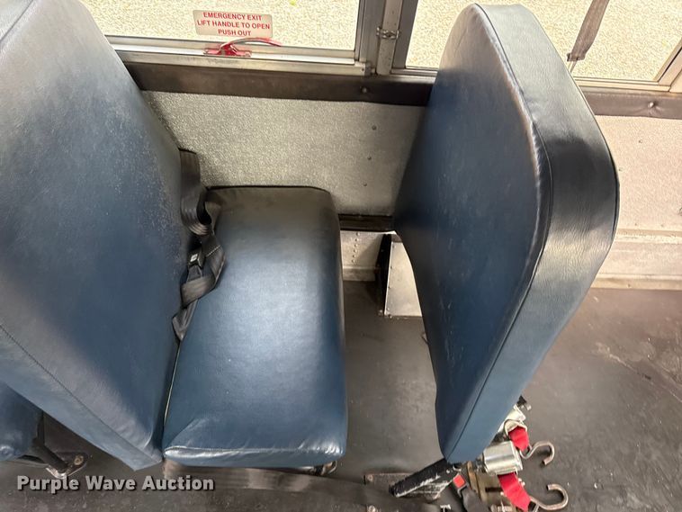 image for item DZ4458 2001 GMC Savana school bus