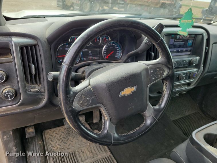 image for item DZ7091 2015 Chevrolet Silverado 1500 Crew Cab pickup truck