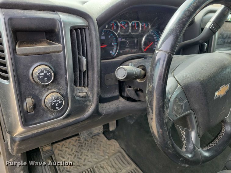 image for item DZ7091 2015 Chevrolet Silverado 1500 Crew Cab pickup truck