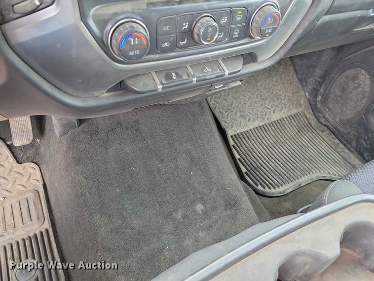 image for item DZ7091 2015 Chevrolet Silverado 1500 Crew Cab pickup truck