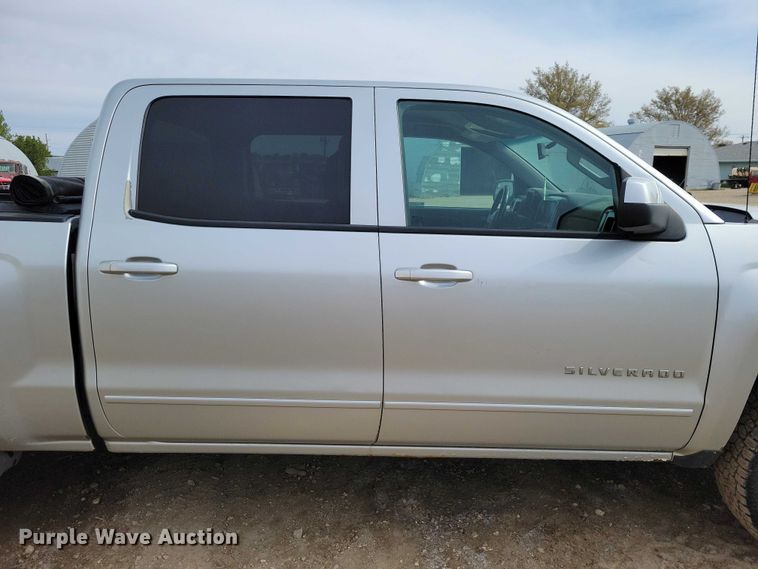 image for item DZ7091 2015 Chevrolet Silverado 1500 Crew Cab pickup truck