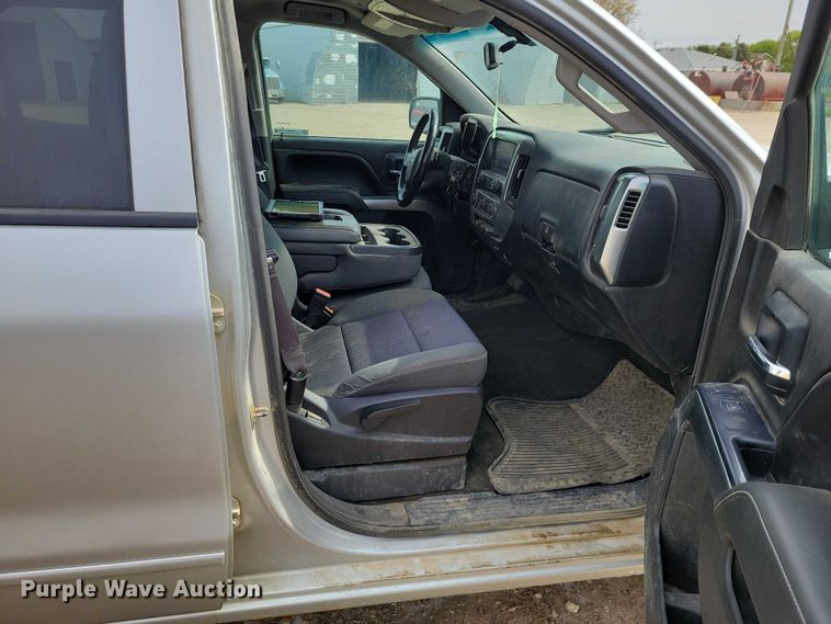 image for item DZ7091 2015 Chevrolet Silverado 1500 Crew Cab pickup truck
