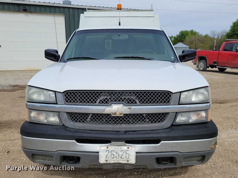 image for item DZ7092 2005 Chevrolet Silverado 1500 pickup truck