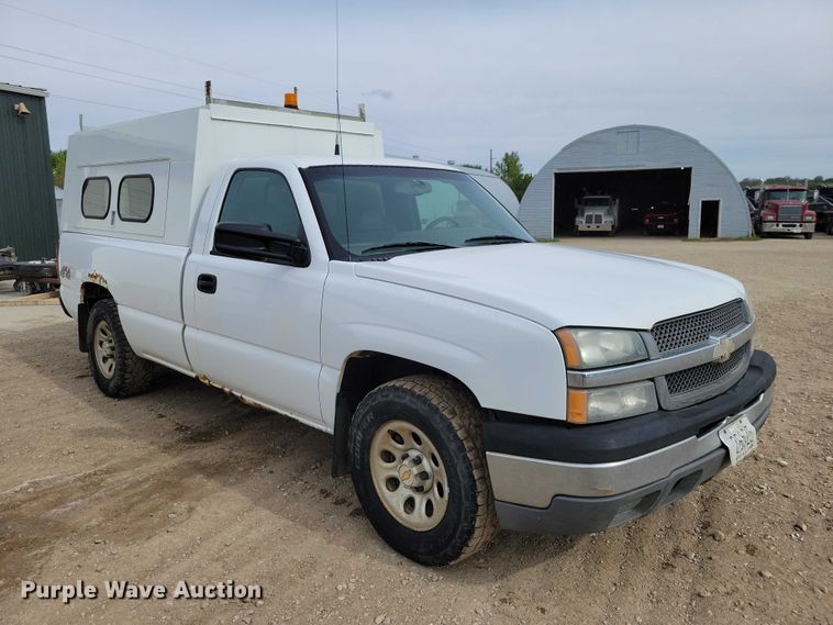 image for item DZ7092 2005 Chevrolet Silverado 1500 pickup truck