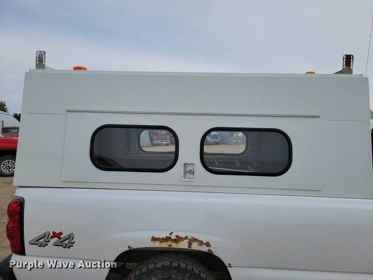 image for item DZ7092 2005 Chevrolet Silverado 1500 pickup truck