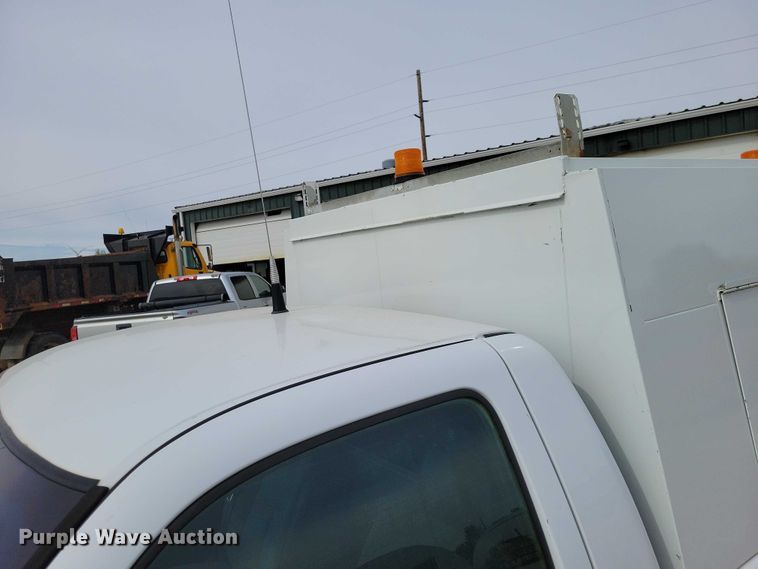 image for item DZ7092 2005 Chevrolet Silverado 1500 pickup truck