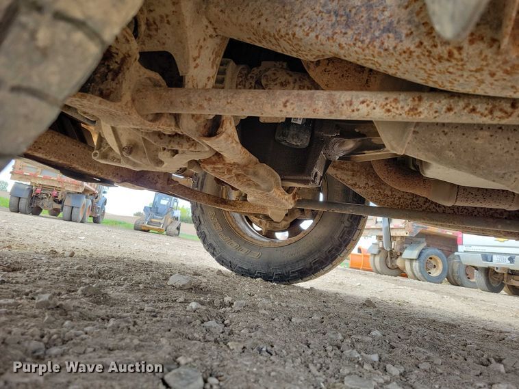 image for item DZ7092 2005 Chevrolet Silverado 1500 pickup truck