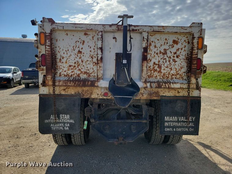 image for item DZ7093 1998 International 4900 dump truck