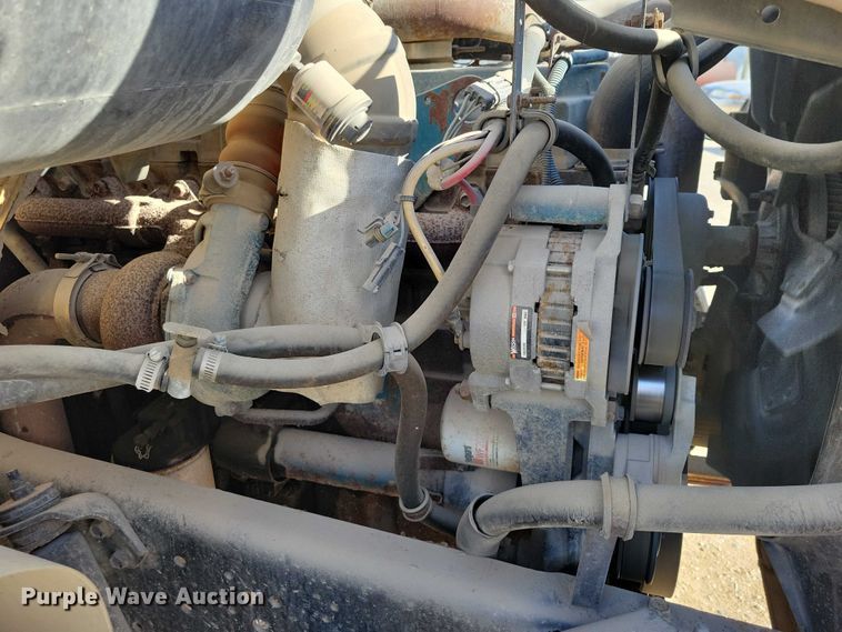 image for item DZ7093 1998 International 4900 dump truck