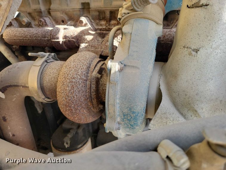 image for item DZ7093 1998 International 4900 dump truck