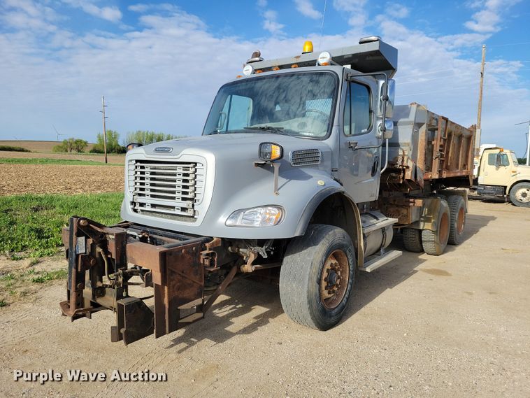image for item DZ7094 2010 Freightliner Business Class M2 dump truck