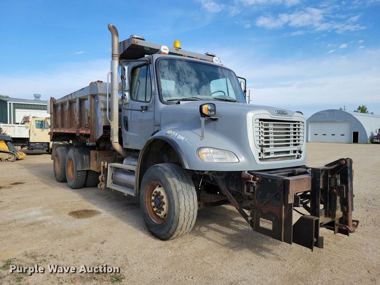 image for item DZ7094 2010 Freightliner Business Class M2 dump truck