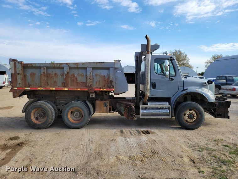 image for item DZ7094 2010 Freightliner Business Class M2 dump truck