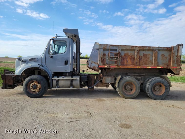 image for item DZ7094 2010 Freightliner Business Class M2 dump truck