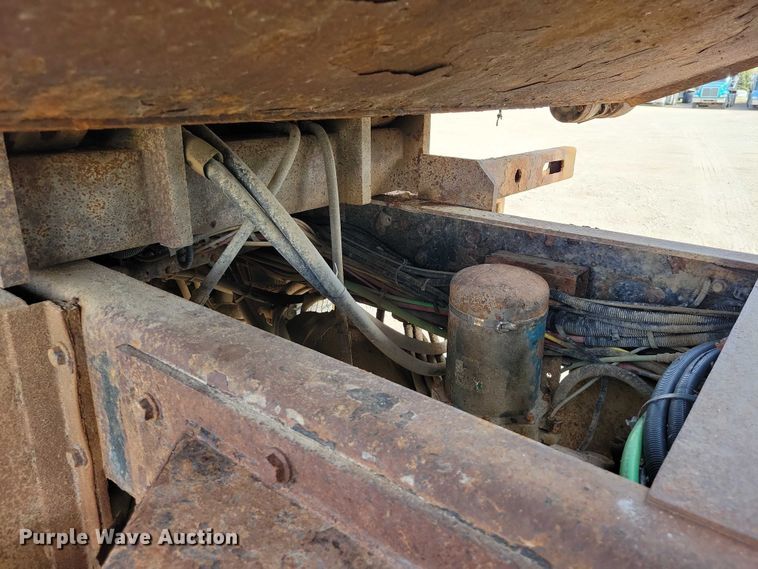image for item DZ7094 2010 Freightliner Business Class M2 dump truck