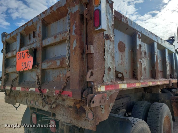 image for item DZ7094 2010 Freightliner Business Class M2 dump truck