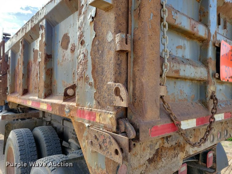 image for item DZ7094 2010 Freightliner Business Class M2 dump truck