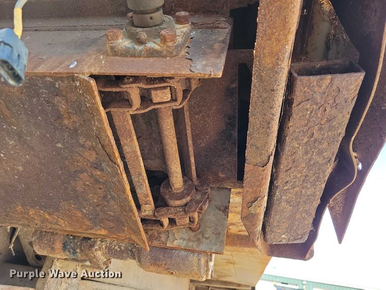 image for item DZ7094 2010 Freightliner Business Class M2 dump truck