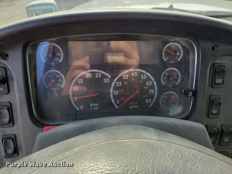 image for item DZ7094 2010 Freightliner Business Class M2 dump truck