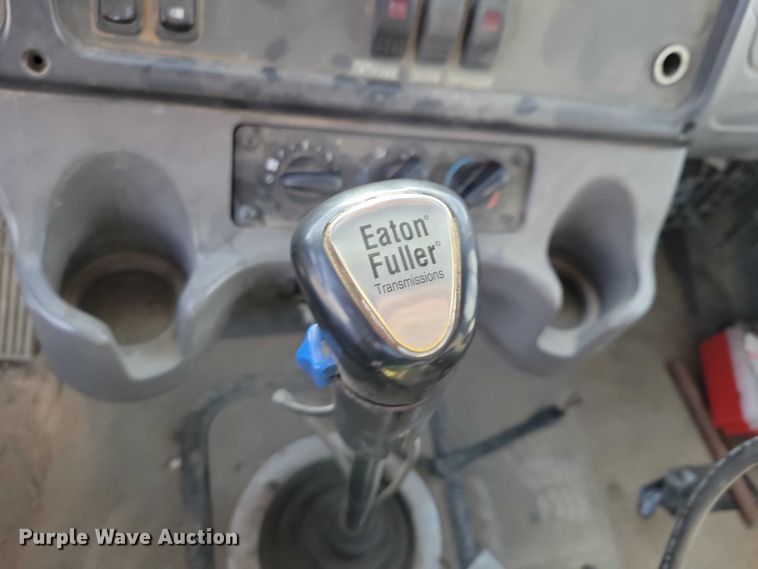 image for item DZ7094 2010 Freightliner Business Class M2 dump truck