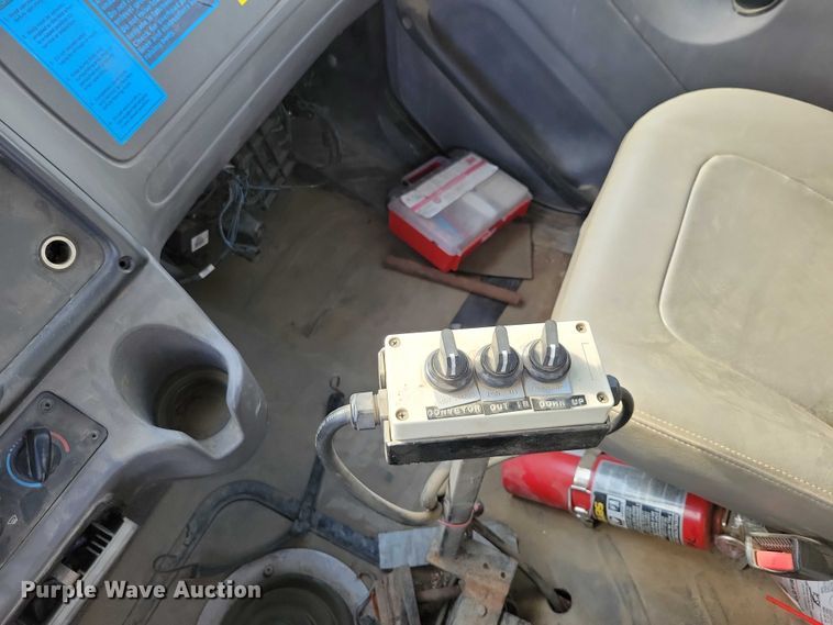 image for item DZ7094 2010 Freightliner Business Class M2 dump truck