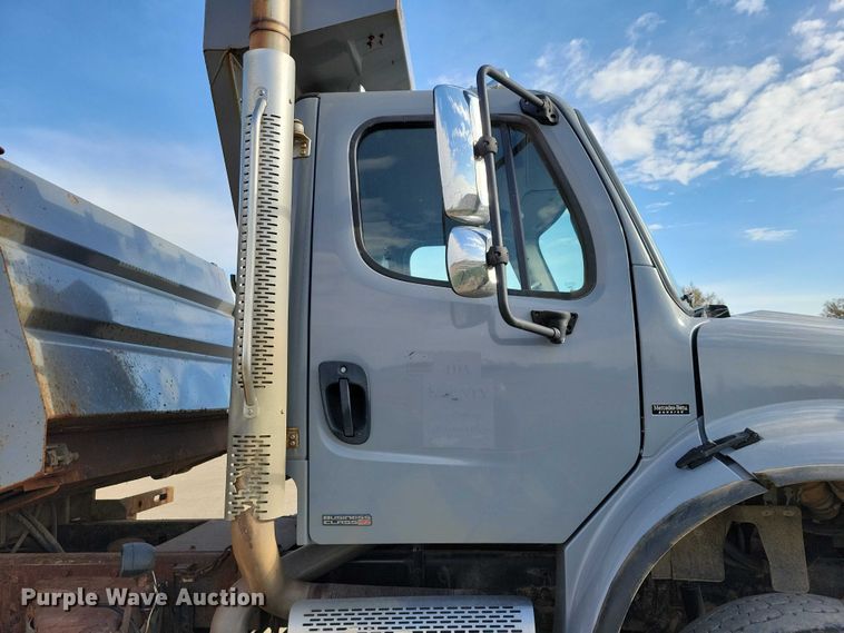 image for item DZ7094 2010 Freightliner Business Class M2 dump truck