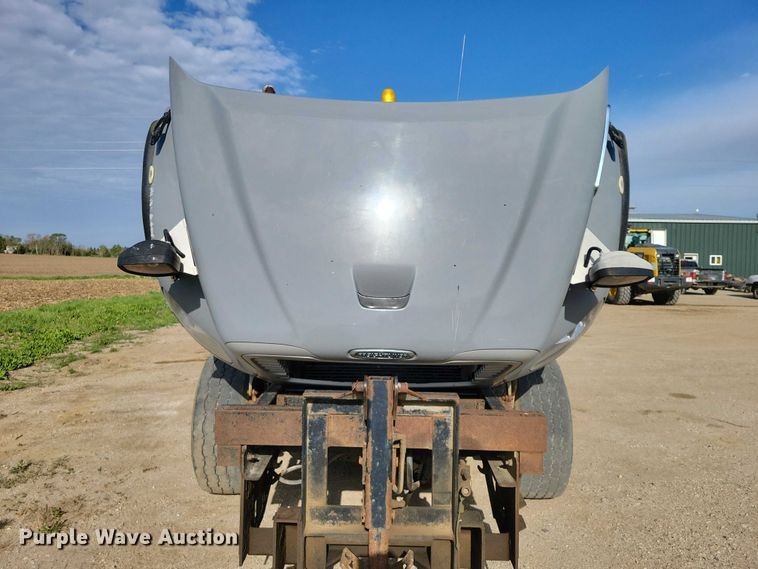 image for item DZ7094 2010 Freightliner Business Class M2 dump truck