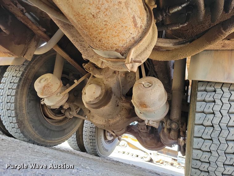 image for item DZ7094 2010 Freightliner Business Class M2 dump truck