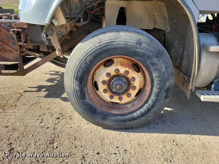 image for item DZ7094 2010 Freightliner Business Class M2 dump truck