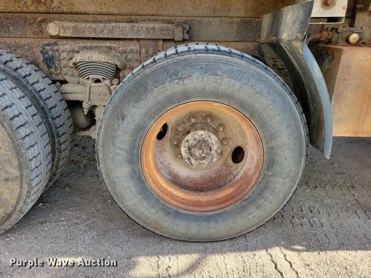 image for item DZ7094 2010 Freightliner Business Class M2 dump truck