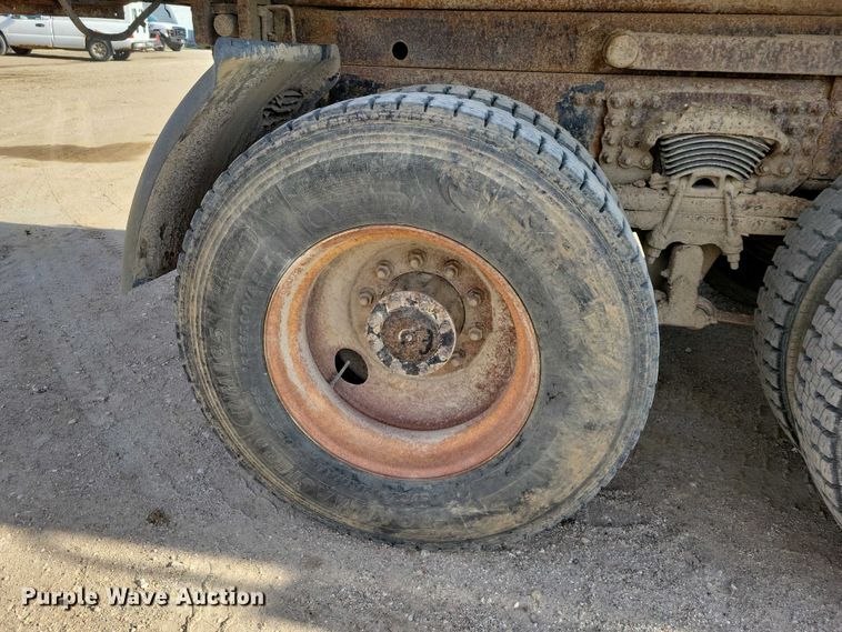 image for item DZ7094 2010 Freightliner Business Class M2 dump truck