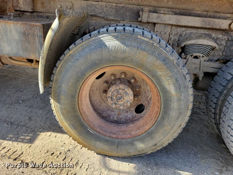 image for item DZ7094 2010 Freightliner Business Class M2 dump truck