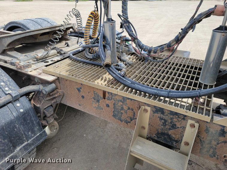 image for item DZ7097 2004 Mack CV713 semi truck