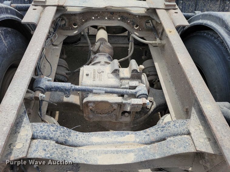 image for item DZ7097 2004 Mack CV713 semi truck