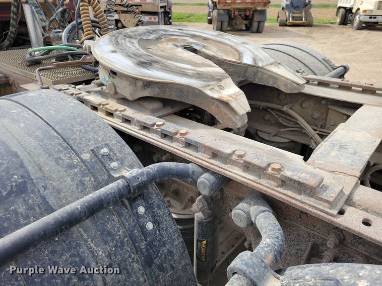 image for item DZ7097 2004 Mack CV713 semi truck