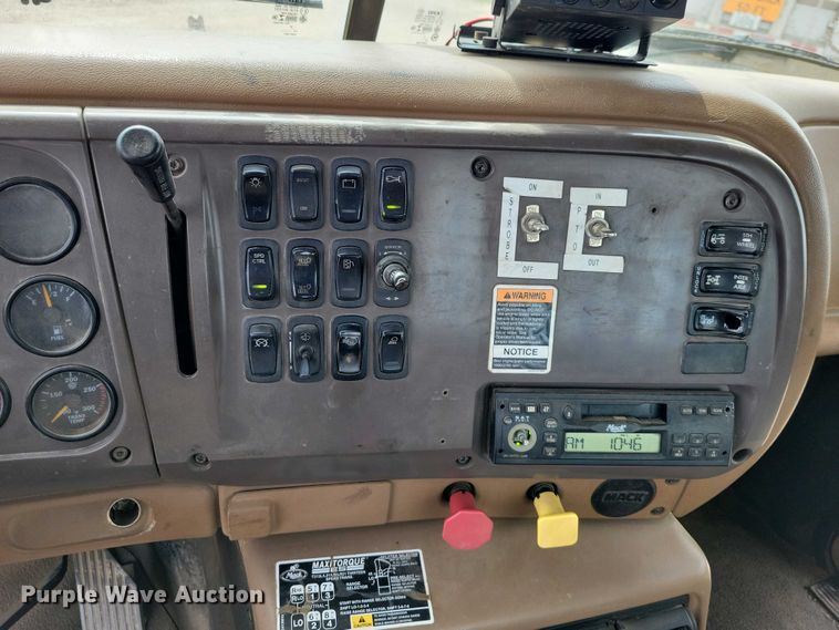 image for item DZ7097 2004 Mack CV713 semi truck