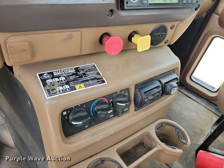 image for item DZ7097 2004 Mack CV713 semi truck