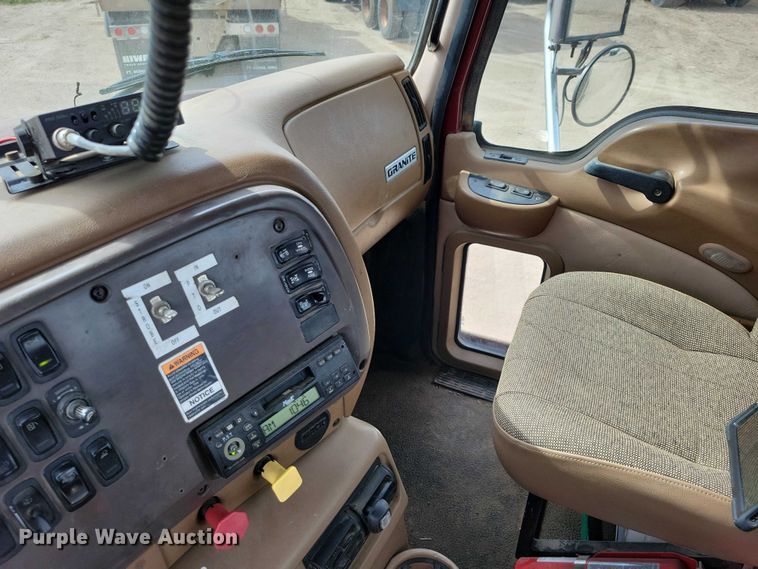 image for item DZ7097 2004 Mack CV713 semi truck