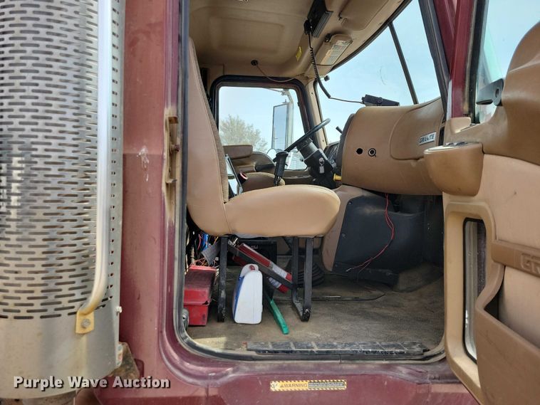 image for item DZ7097 2004 Mack CV713 semi truck