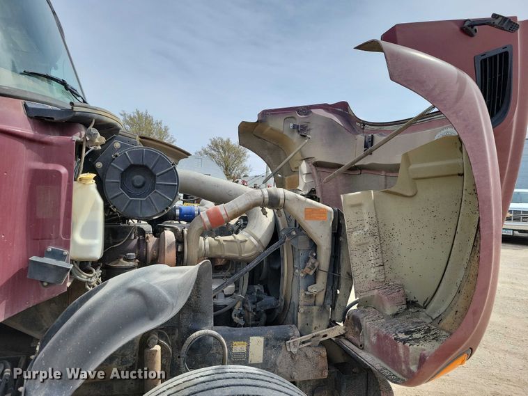 image for item DZ7097 2004 Mack CV713 semi truck