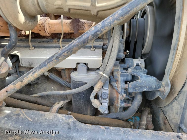 image for item DZ7097 2004 Mack CV713 semi truck