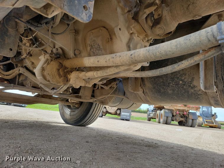 image for item DZ7097 2004 Mack CV713 semi truck