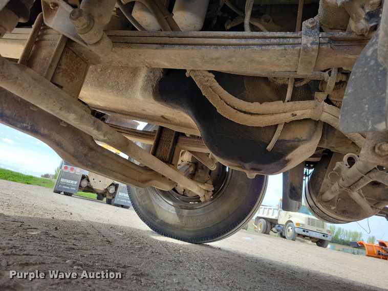 image for item DZ7097 2004 Mack CV713 semi truck