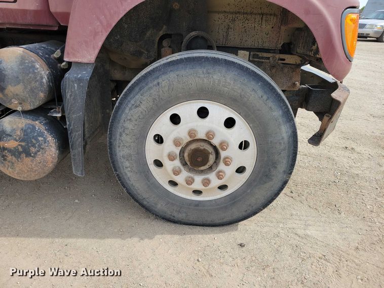 image for item DZ7097 2004 Mack CV713 semi truck